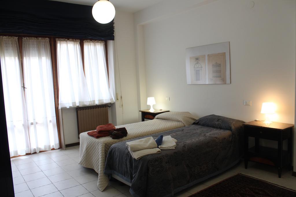 LʼAquila B&B Torrione الغرفة الصورة