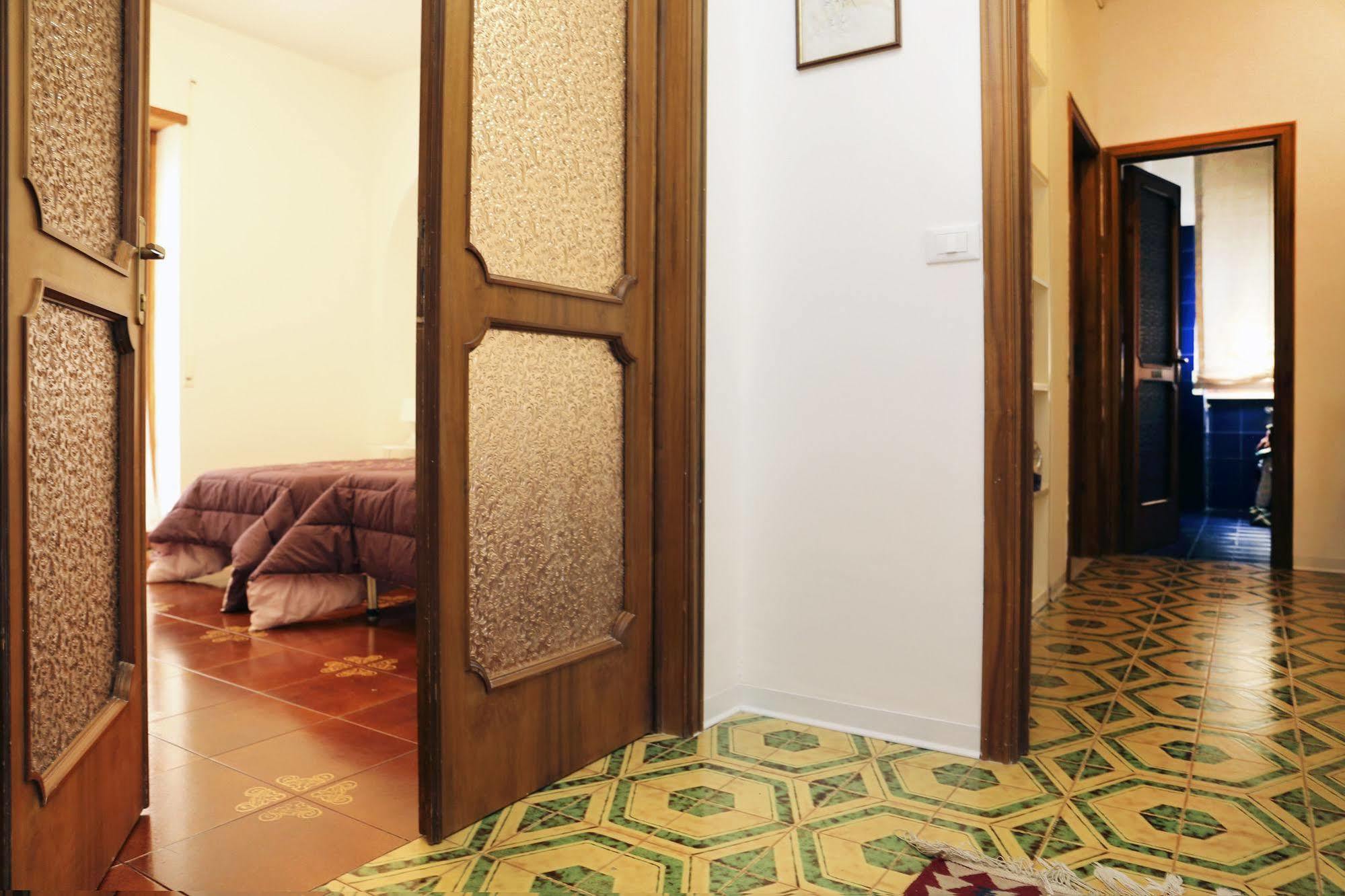 LʼAquila B&B Torrione المظهر الخارجي الصورة